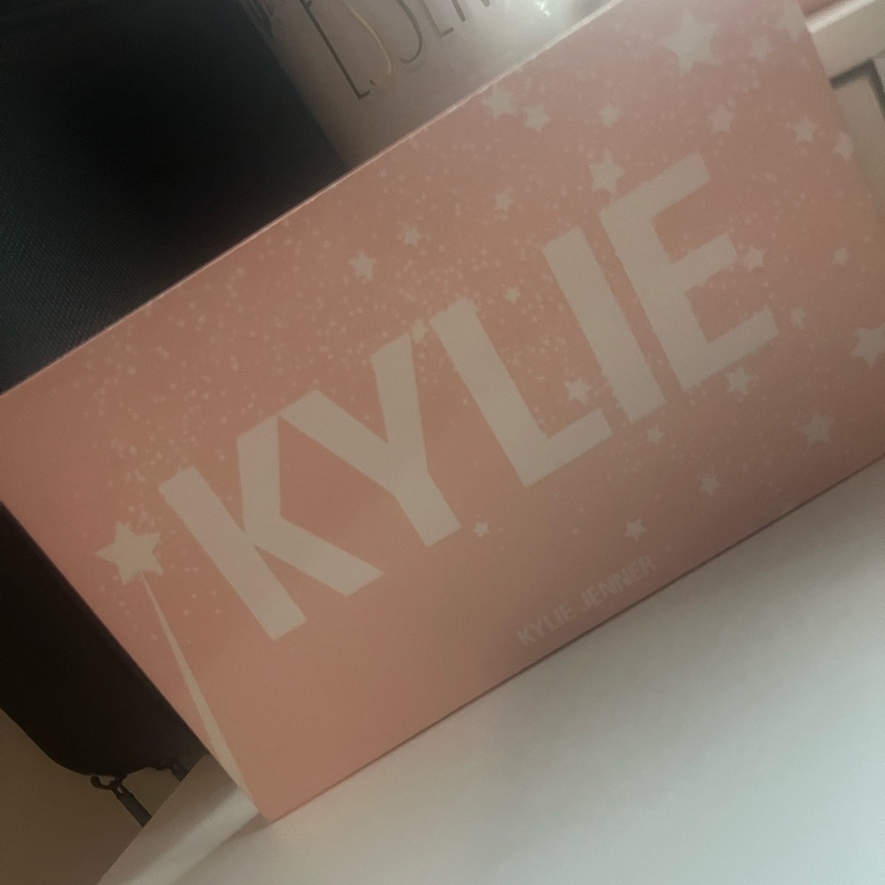 Kylie - empty magnetic pallete